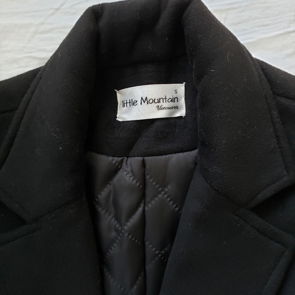 Southlands Coat (Little Mountain Vancouver) - Picture 4 of 4